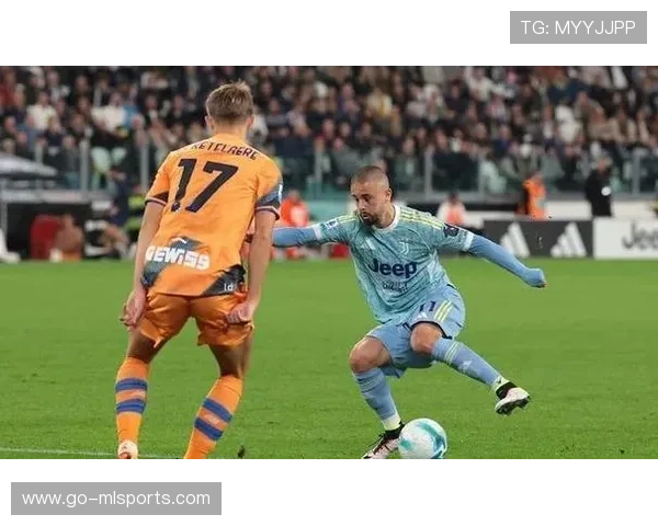 尤文前锋跑位课：制造空间并提升接球瞬间的射门效率