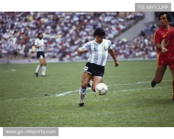 马特乌斯：马拉多纳的运球令我至今难忘，马拉多纳better